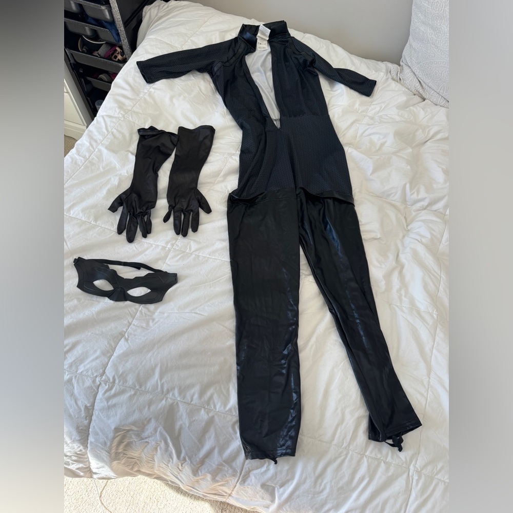 Catwoman Costume Set | The Dark Knight Trilogy Black Jumpsuit | XS Mask & Gloves